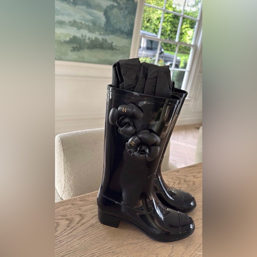 Black Flower Embellished Rain Boots